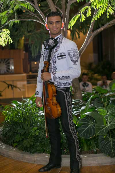 Violin-2-Mariachi-Real-Medellín