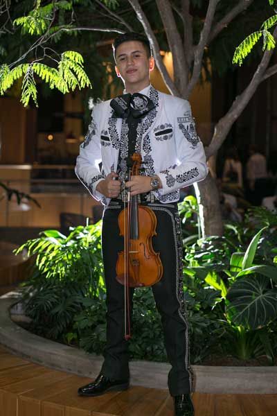 Violin-3-Mariachi-Real-Medellín